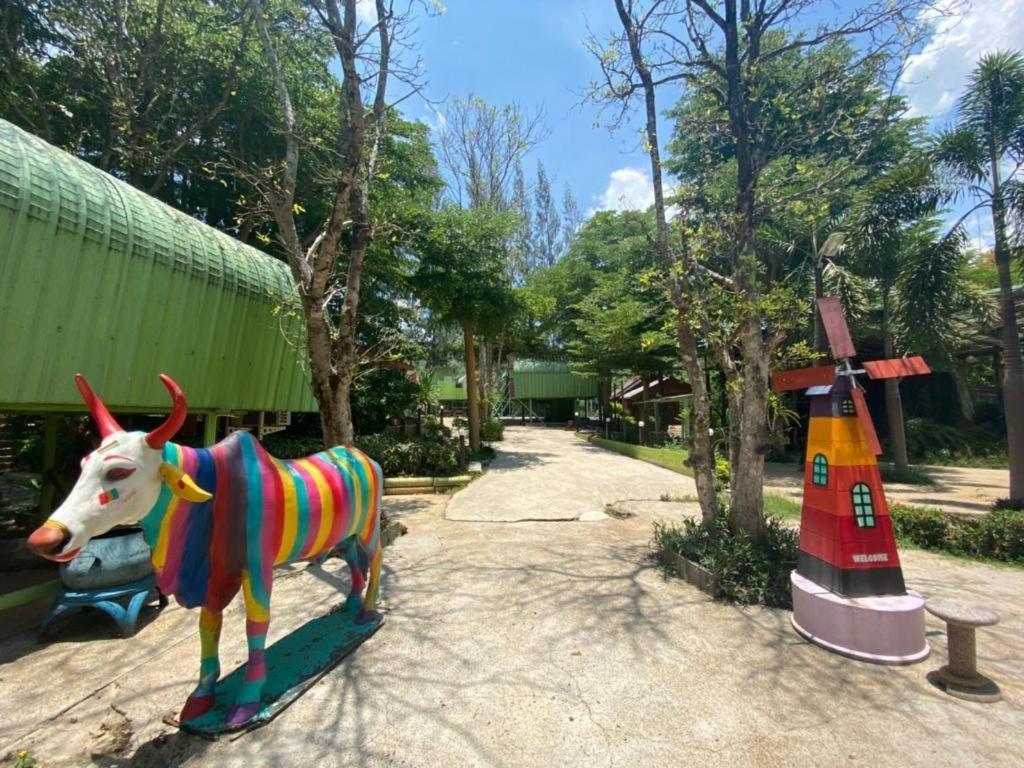 Oyo 966 Boss Khaoyai Hotel Ban Bung Toei Eksteriør billede