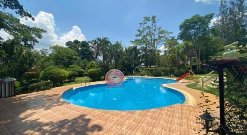 Oyo 966 Boss Khaoyai Hotel Ban Bung Toei Eksteriør billede