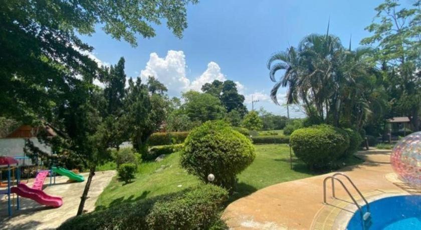 Oyo 966 Boss Khaoyai Hotel Ban Bung Toei Eksteriør billede