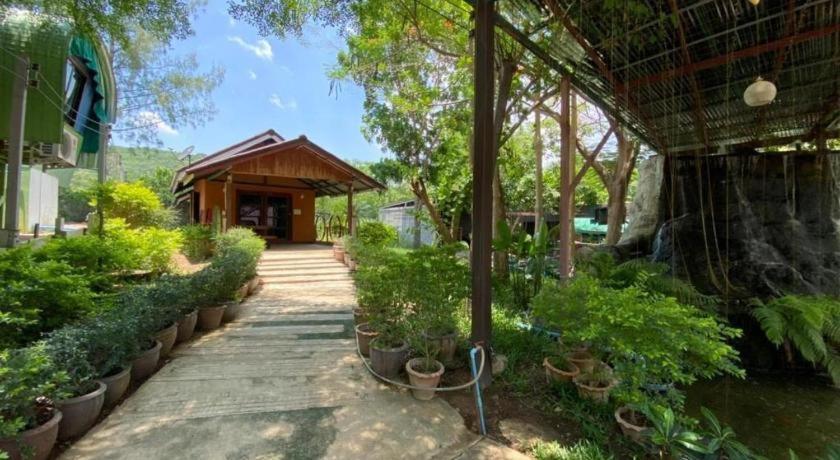 Oyo 966 Boss Khaoyai Hotel Ban Bung Toei Eksteriør billede