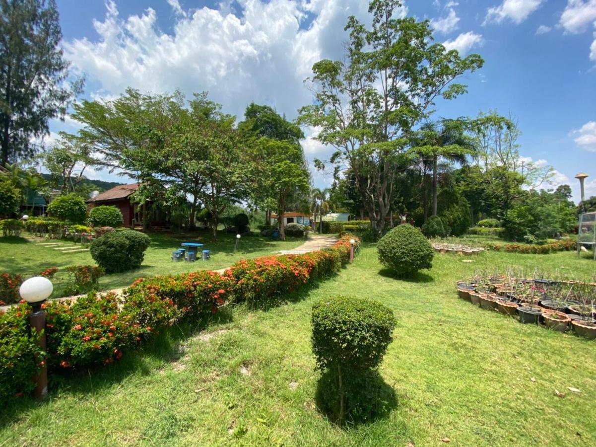 Oyo 966 Boss Khaoyai Hotel Ban Bung Toei Eksteriør billede