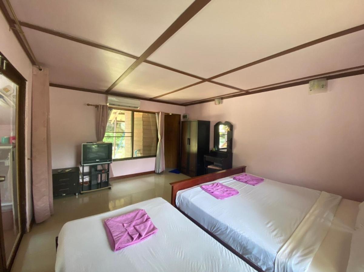 Oyo 966 Boss Khaoyai Hotel Ban Bung Toei Eksteriør billede